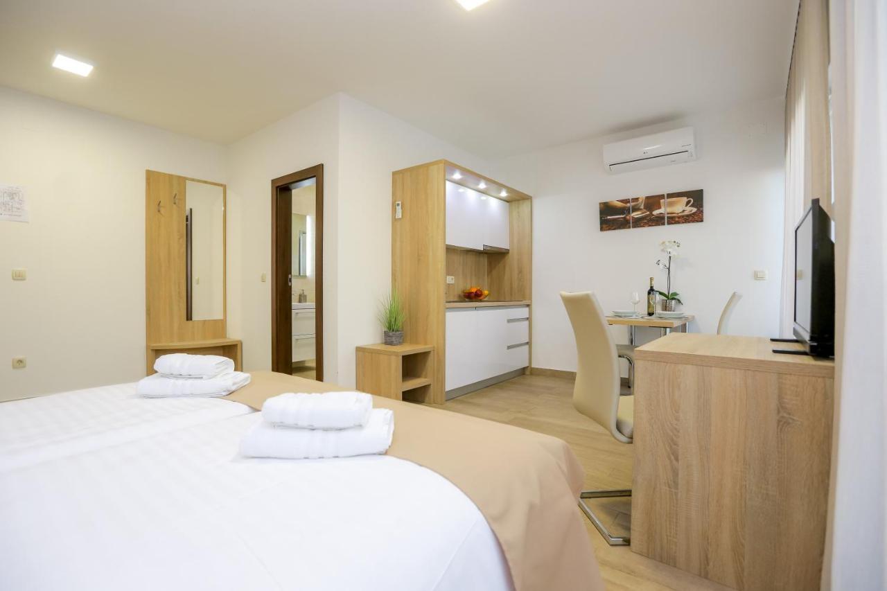 Villa Astoria Biograd Na Moru Eksteriør bilde